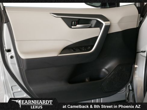 Used 2025 Toyota RAV4 XLE w/ Convenience Package image 6