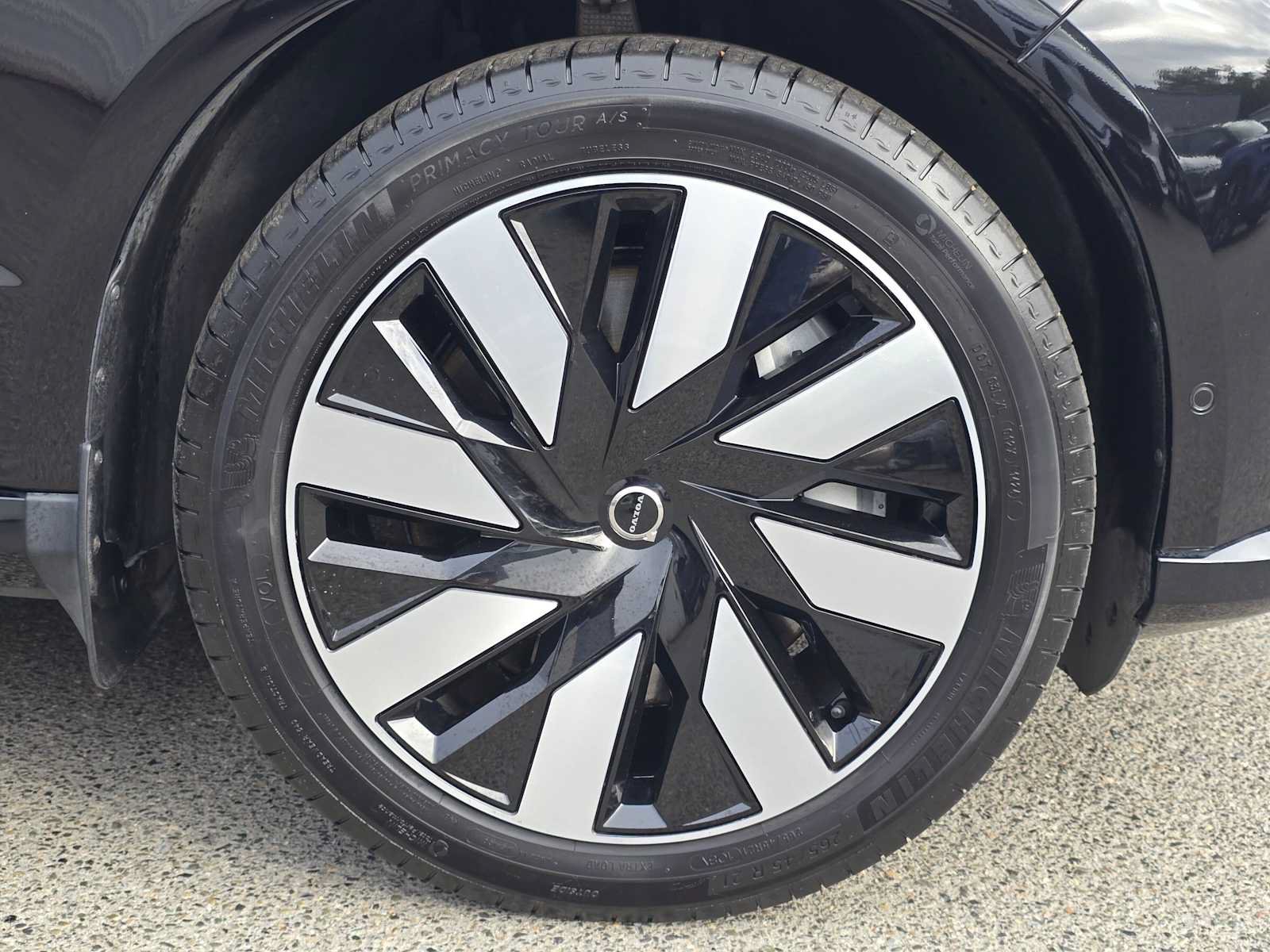 Certified 2025 Volvo EX90 Ultra AWD/4WD image 10