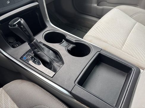 Used 2016 Toyota Camry LE image 19