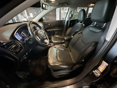 Used 2019 Jeep Compass Limited AWD/4WD image 13