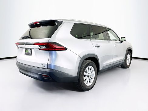 Used 2025 Toyota Grand Highlander AWD image 9