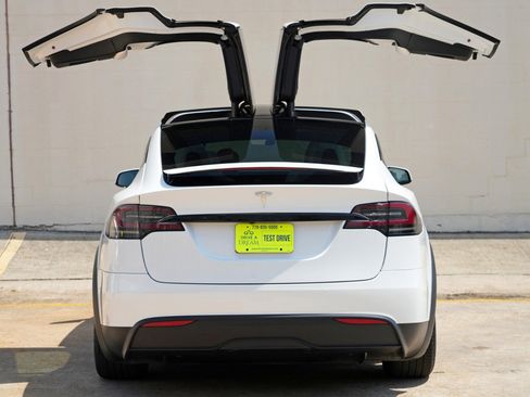 Used 2022 Tesla Model X AWD/4WD image 55