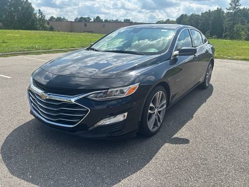 Used 2024 Chevrolet Malibu LT FWD image 3