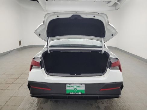 Used 2025 Hyundai Elantra Sport image 29