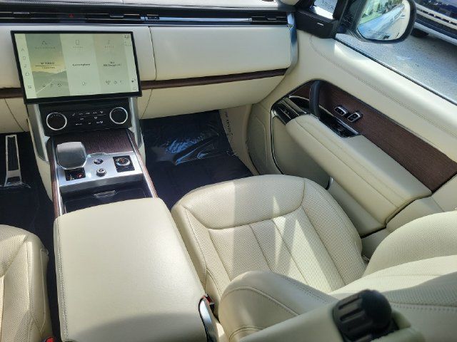 Used 2023 Land Rover Range Rover SE AWD/4WD image 18
