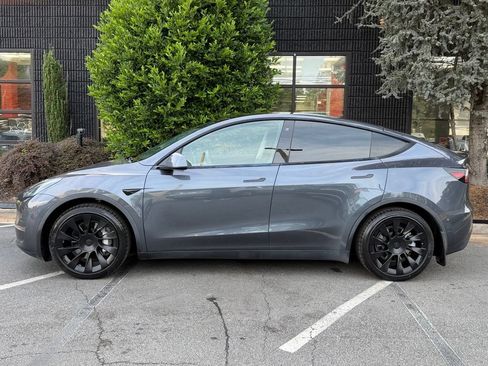 Used 2020 Tesla Model Y Long Range AWD/4WD image 9