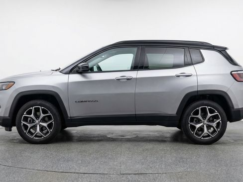 Used 2025 Jeep Compass Limited image 5