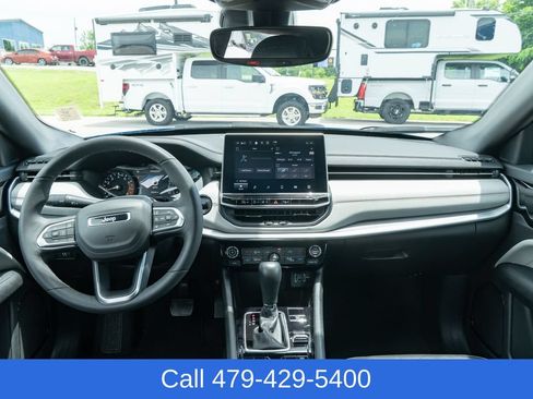 Used 2025 Jeep Compass Limited AWD/4WD image 31