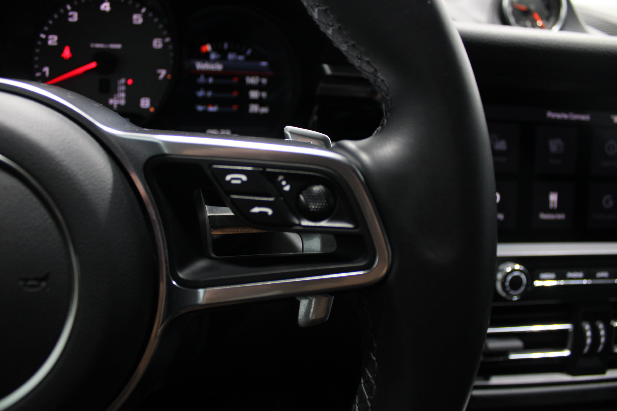 Used 2021 Porsche Macan S AWD/4WD image 38