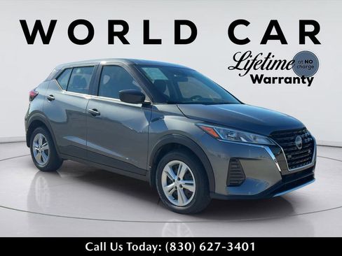 Used 2025 Nissan Kicks Play S FWD image 1