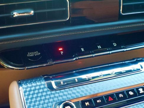 Used 2025 Lincoln Aviator Black Label w/ Jet Appearance Package AWD/4WD image 29
