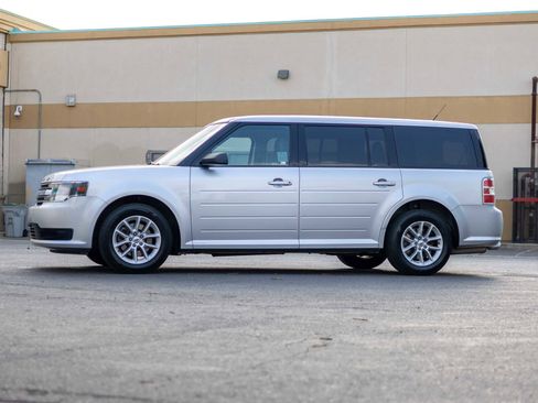 Used 2014 Ford Flex SE image 4