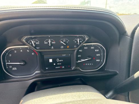 Used 2022 GMC Sierra 1500 AT4 w/ AT4 Premium Package AWD/4WD image 23