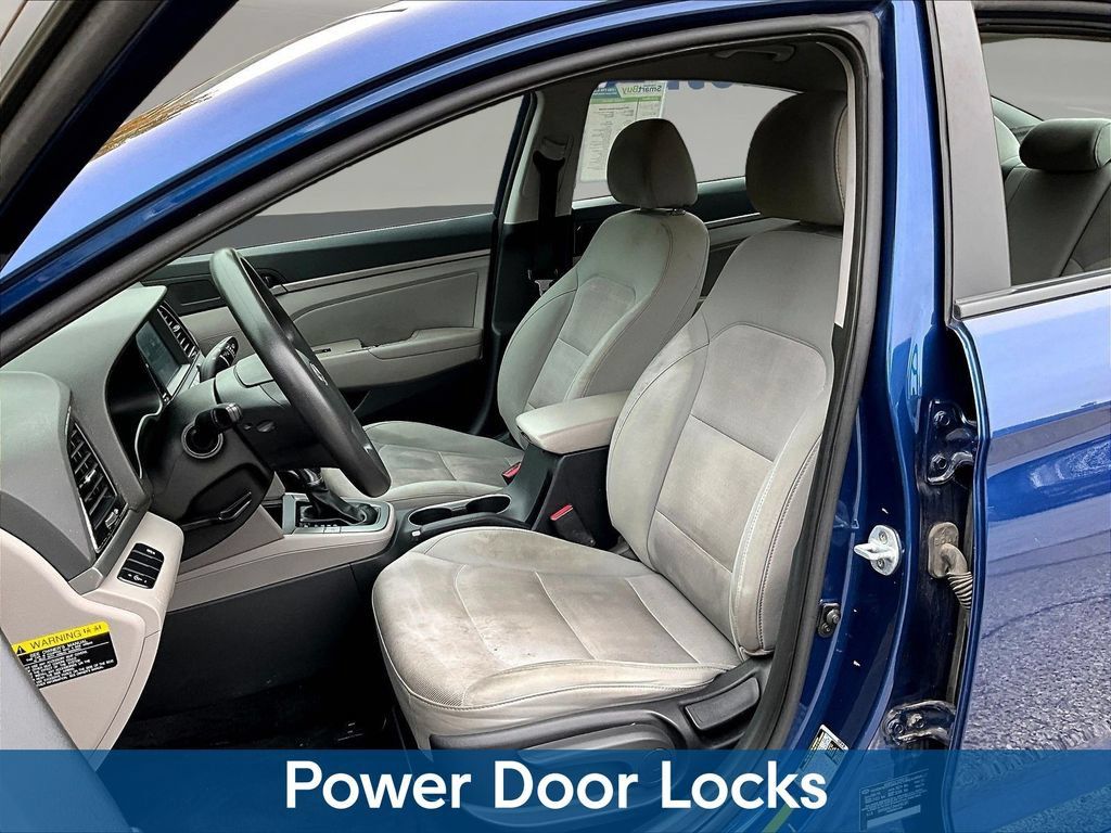Used 2013 Hyundai Elantra Limited w/ Technology Pkg FWD image 23