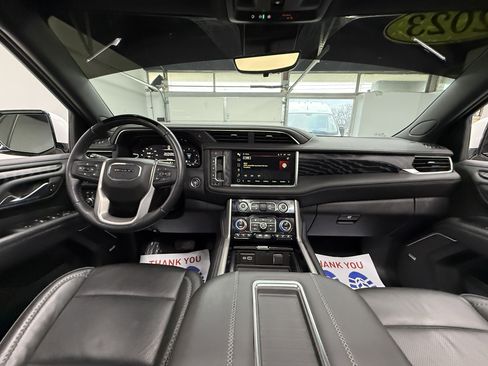 Used 2023 GMC Yukon Denali image 15