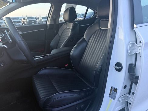 Used 2022 Genesis G70 2.0T w/ Prestige Package AWD/4WD image 7