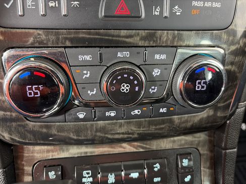 Used 2014 Buick Enclave Premium w/ Trailering Provision Package FWD image 21