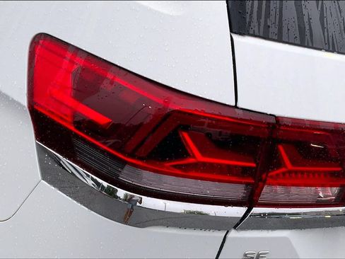 Used 2024 Volkswagen Atlas SE FWD image 27