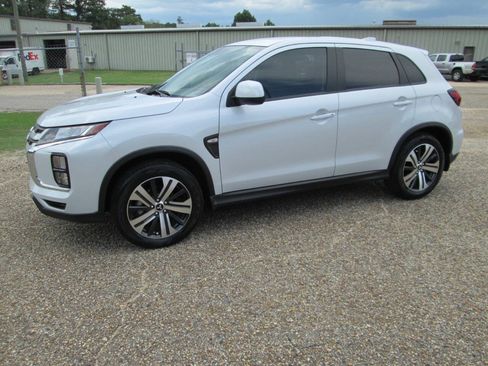 Used 2025 Mitsubishi Outlander Sport ES AWD/4WD image 3