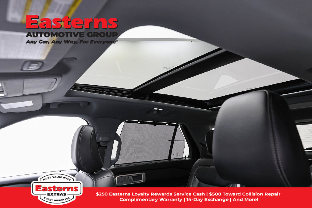 Used 2023 Ford Explorer Limited AWD/4WD image 37