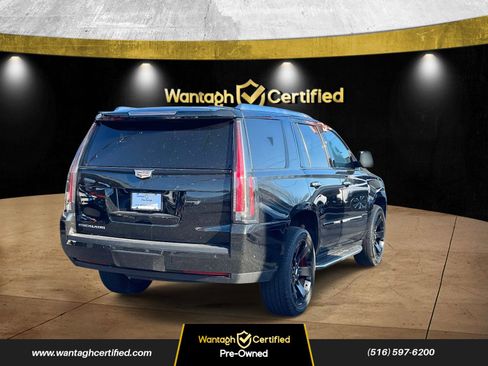 Used 2019 Cadillac Escalade Luxury w/ Escalade Sport Edition image 6