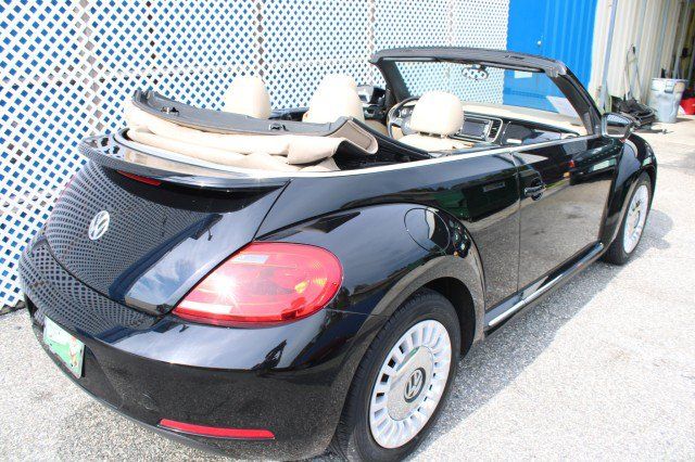 Used 2015 Volkswagen Beetle 1.8T FWD image 6