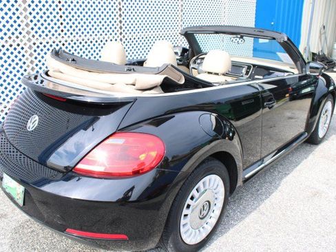 Used 2015 Volkswagen Beetle 1.8T FWD image 6
