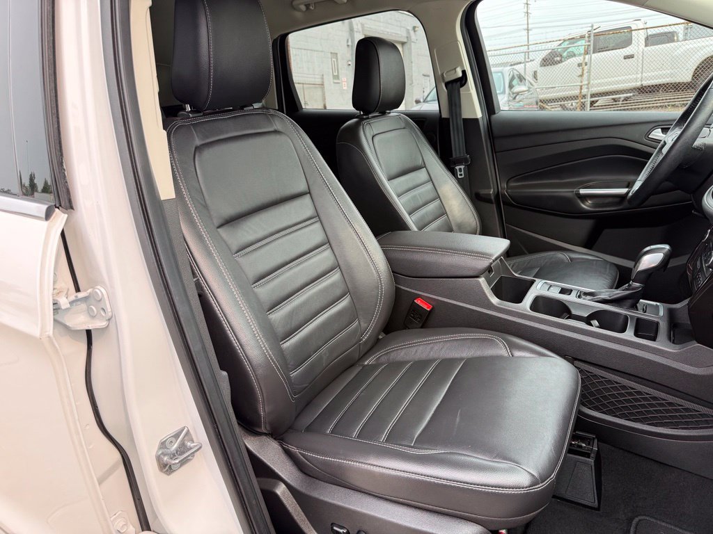 Used 2019 Ford Escape Titanium AWD/4WD image 25