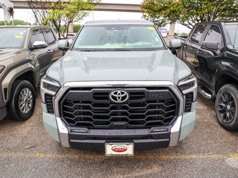 Used 2022 Toyota Tundra SR5 w/ TRD Off-Road Premium Package RWD image 5