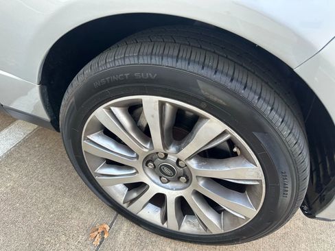 Used 2014 Land Rover Range Rover Long Wheelbase Autobiography image 6