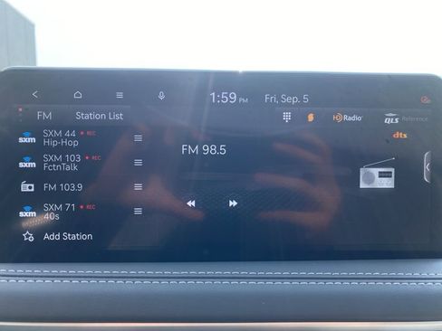 Used 2025 Genesis G70 3.3T Advanced image 23