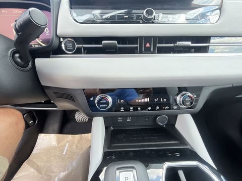 Used 2025 Mitsubishi Outlander SE AWD/4WD image 19