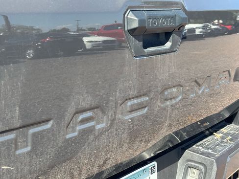 Used 2024 Toyota Tacoma TRD Sport image 17