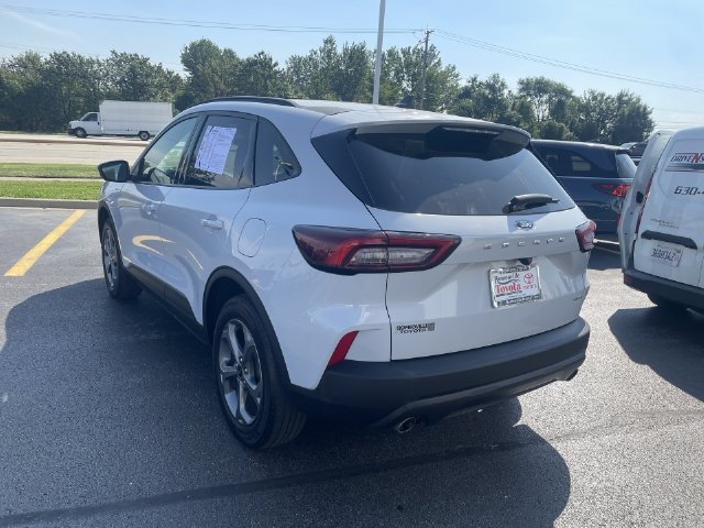 Used 2025 Ford Escape ST-Line Select AWD/4WD image 31