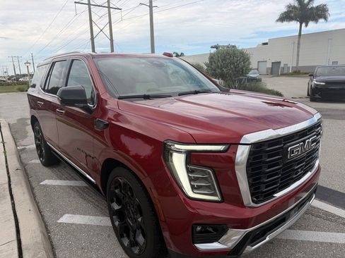 Used 2025 GMC Yukon Denali w/ Denali Reserve Package AWD/4WD image 6