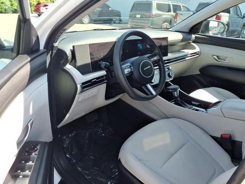 Used 2025 Hyundai Tucson SEL FWD image 6