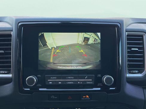 Used 2024 Nissan Frontier SV w/ SV Convenience Package image 19