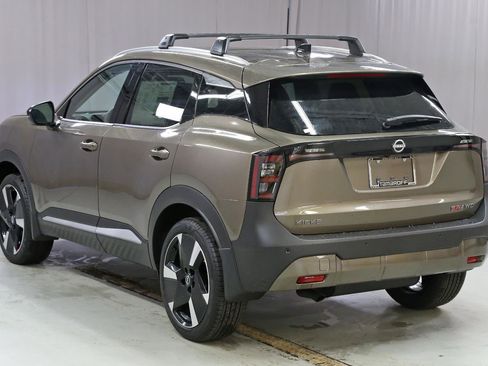 New 2026 Nissan Kicks SR image 17