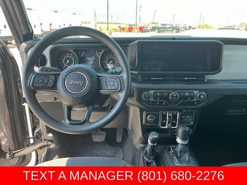 Used 2025 Jeep Wrangler Unlimited Sport AWD/4WD image 17