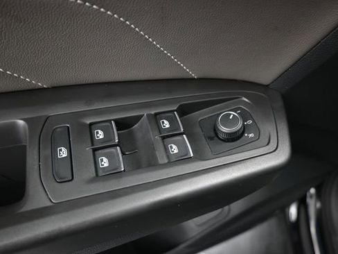 Certified 2023 Volkswagen Atlas Cross Sport SE image 13