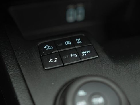 Used 2022 Ford Ranger Lariat w/ Equipment Group 501A High image 10