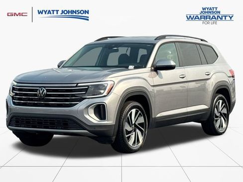 Used 2024 Volkswagen Atlas SE FWD image 1