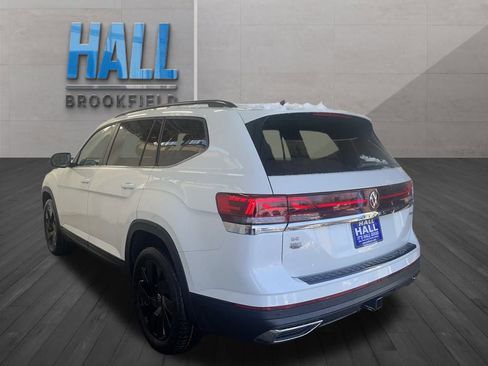 New 2026 Volkswagen Atlas SE image 3