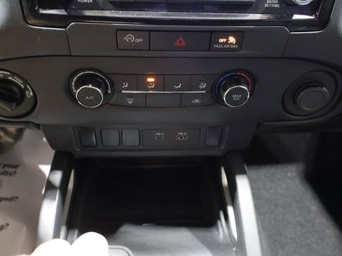 Used 2024 Nissan Frontier SV AWD/4WD image 28