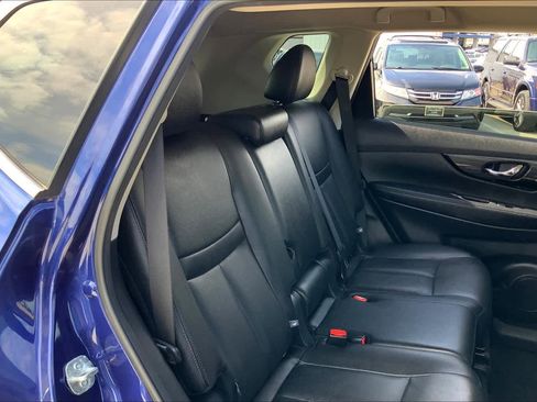 Used 2020 Nissan Rogue SL image 20