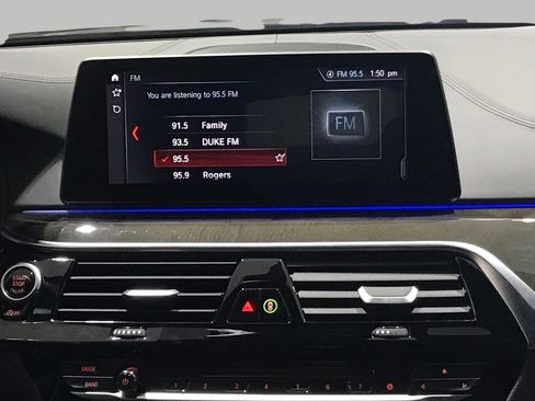 Used 2019 BMW M550i xDrive w/ Premium Package 2 image 7