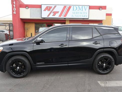 Used 2018 GMC Terrain SLE FWD image 4