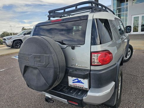 Used 2010 Toyota FJ Cruiser 4WD image 11