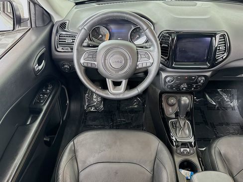 Used 2018 Jeep Compass Limited w/ Navigation Group AWD/4WD image 19