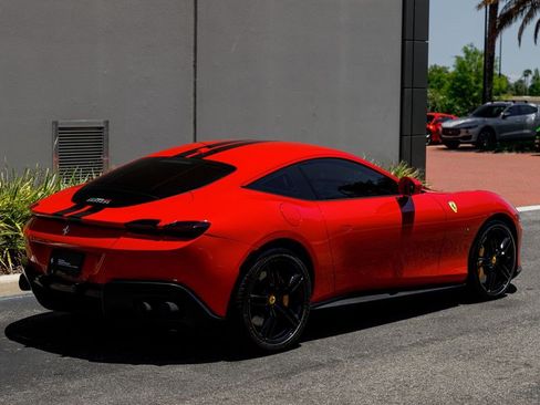 Used 2022 Ferrari Roma RWD image 5